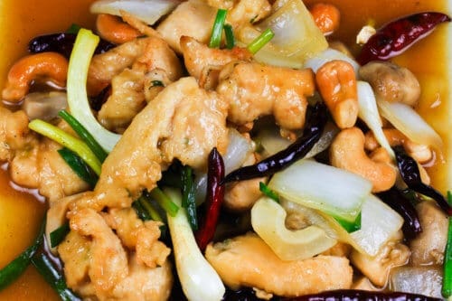 Fried chicken with cashew nuts.